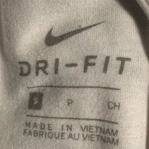 Nike dry-fit backless tank top. Size small - Picture 3 of 3